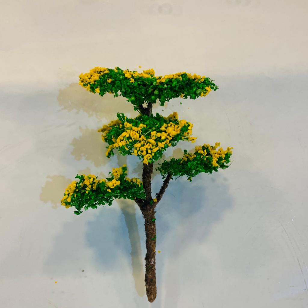 Árvore Pequena  Amarela